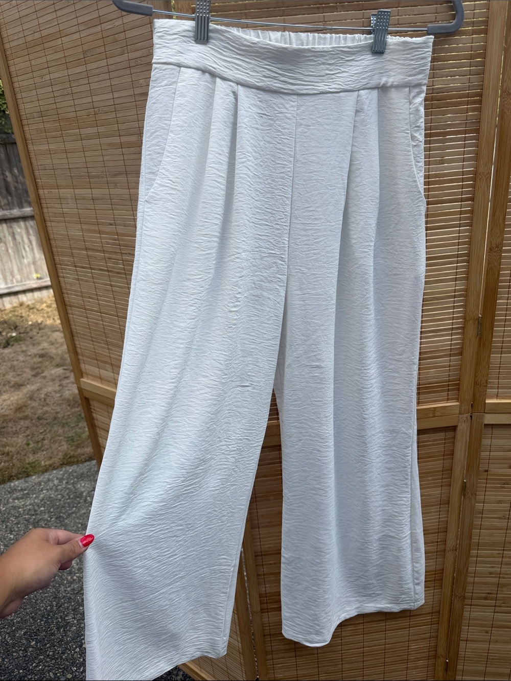Women’s Wide-Leg White Textured Pants